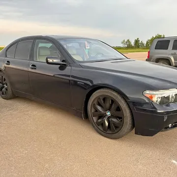 2003 BMW 7 Series 745i Sedan