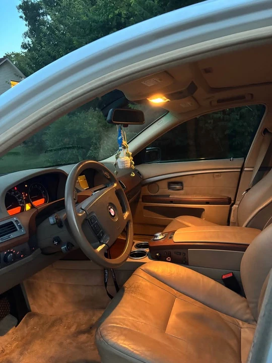 2003 BMW E65/E66 750i & 760i Sedan - Image 6 of 7