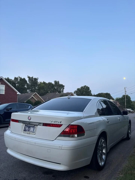 2003 BMW E65/E66 750i & 760i Sedan - Image 4 of 7