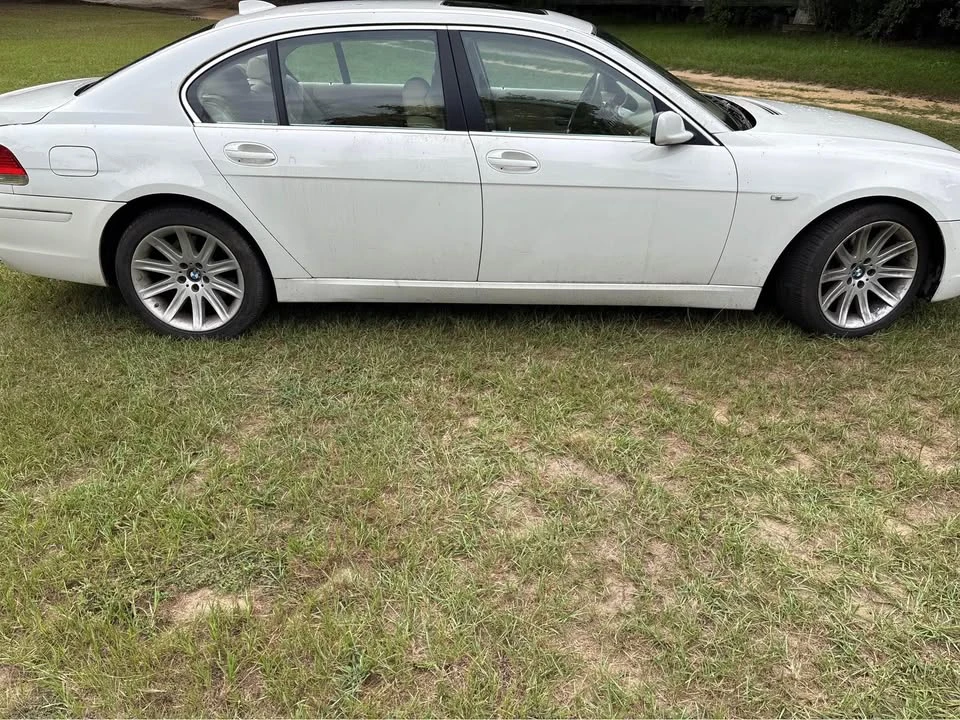 2003 BMW E65/E66 750i & 760i Sedan - Image 4 of 4