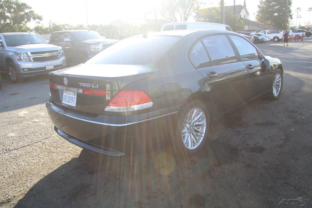 2003 BMW E65/E66 750i & 760i Sedan - Image 4 of 21