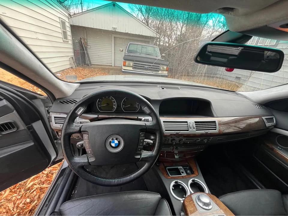 2003 BMW E65/E66 750i & 760i Sedan - Image 15 of 19