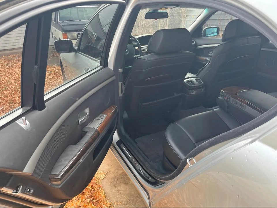 2003 BMW E65/E66 750i & 760i Sedan - Image 9 of 19