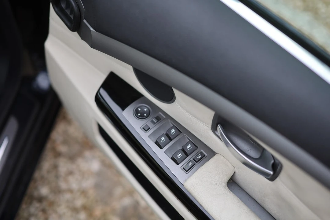 2003 BMW E65/E66 7 Series - Image 29 of 30