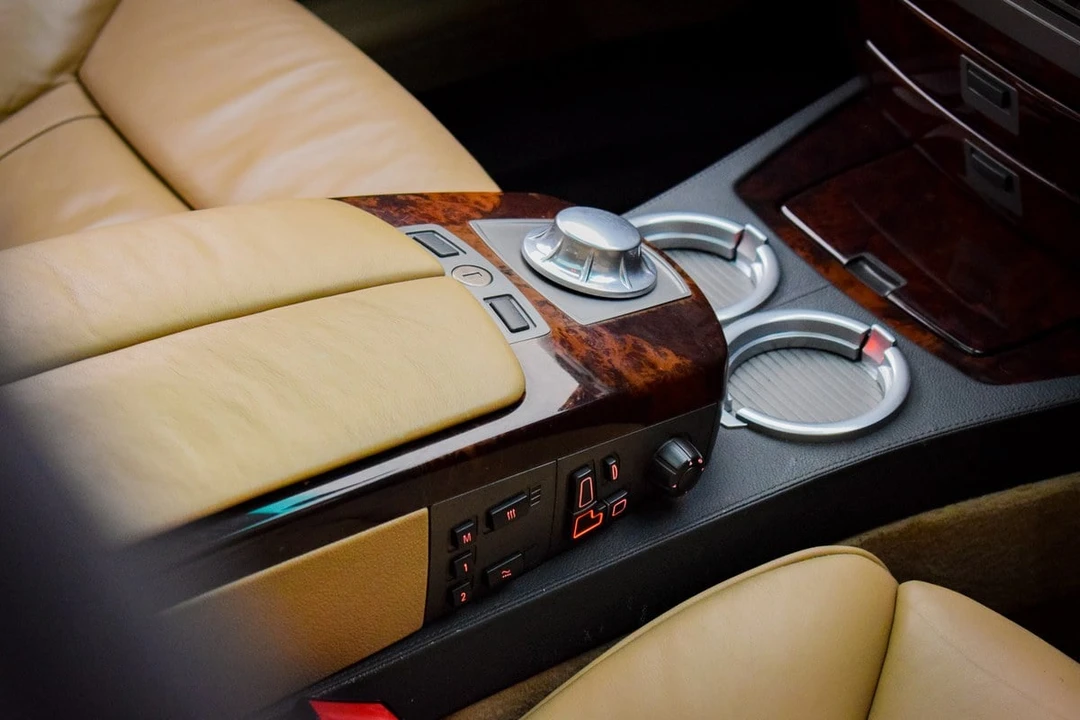 2003 BMW E65/E66 750i & 760i Sedan - Image 15 of 30