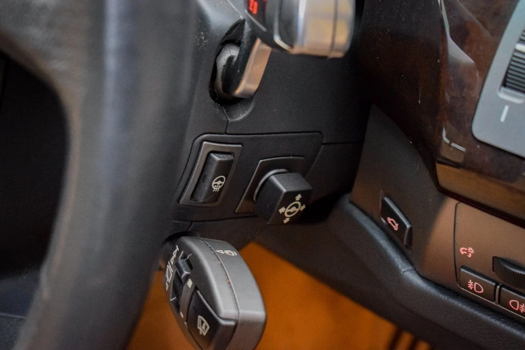 2003 BMW E65/E66 750i & 760i Sedan - Image 13 of 30