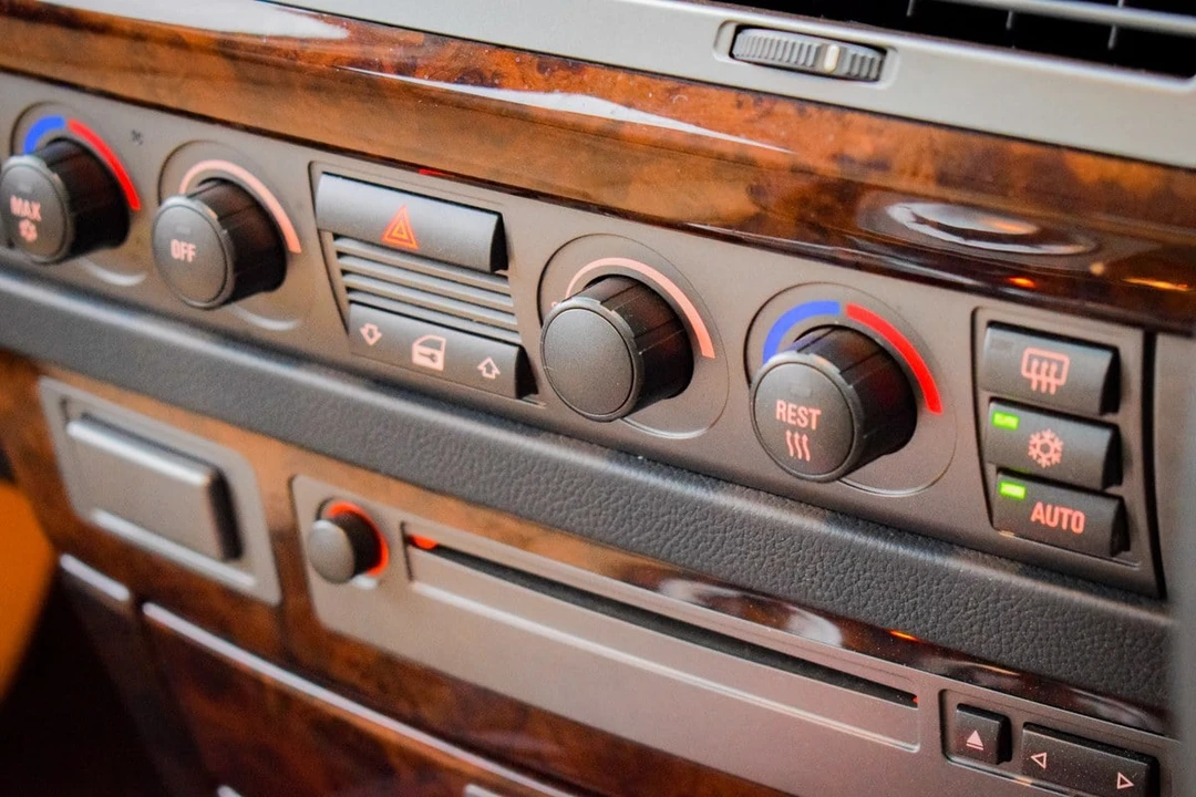 2003 BMW E65/E66 750i & 760i Sedan - Image 20 of 30
