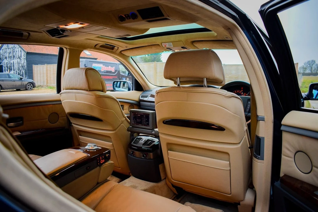 2003 BMW E65/E66 750i & 760i Sedan - Image 29 of 30