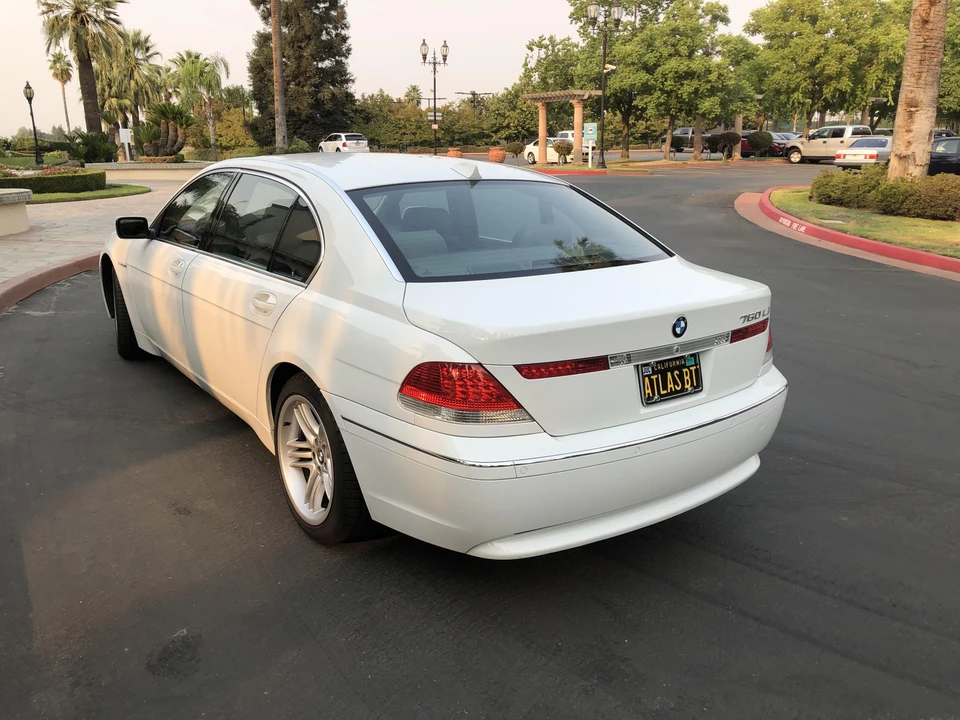 2003 BMW E65/E66 750i & 760i Sedan - Image 12 of 23