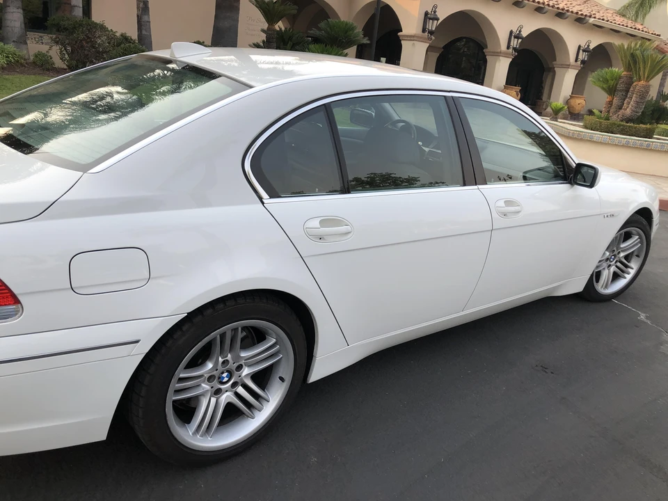 2003 BMW E65/E66 750i & 760i Sedan - Image 16 of 23