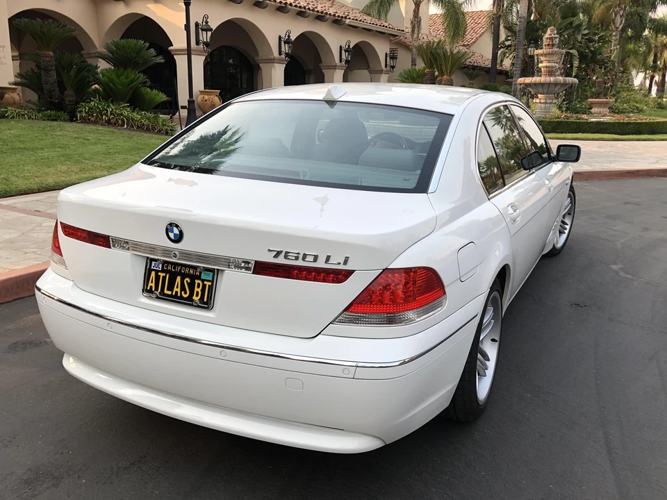 2003 BMW E65/E66 750i & 760i Sedan - Image 14 of 23