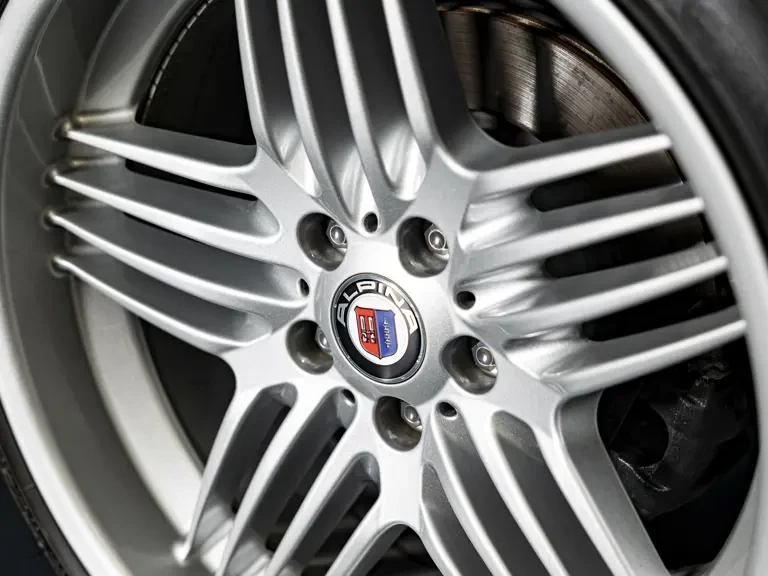 2003 BMW Z8 - Image 26 of 31