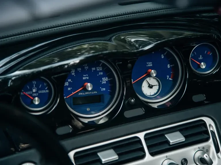 2003 BMW Z8 - Image 25 of 31