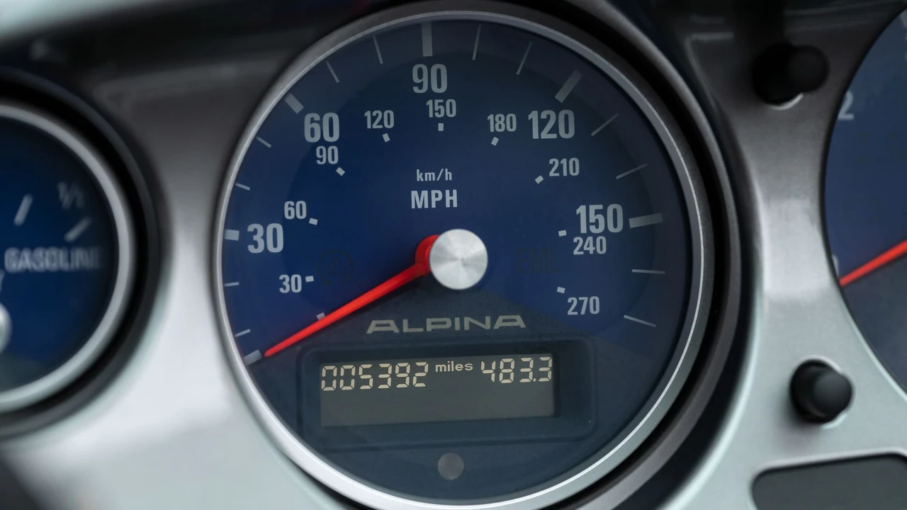 2003 BMW Alpina Roadster V8 - Image 9 of 31