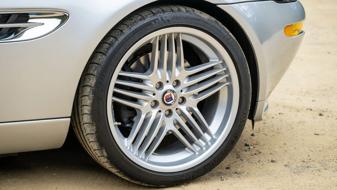 2003 BMW Alpina Roadster V8 - Image 8 of 31
