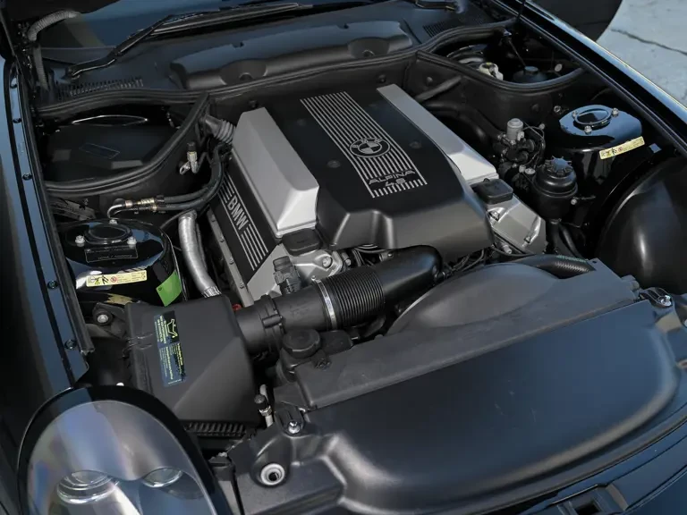 2003 BMW Z8 - Image 30 of 31
