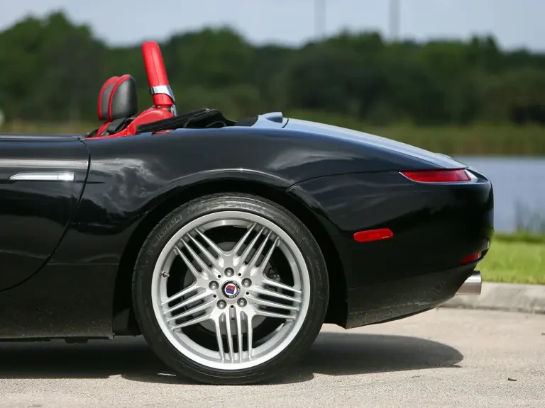 2003 BMW Z8 - Image 17 of 31