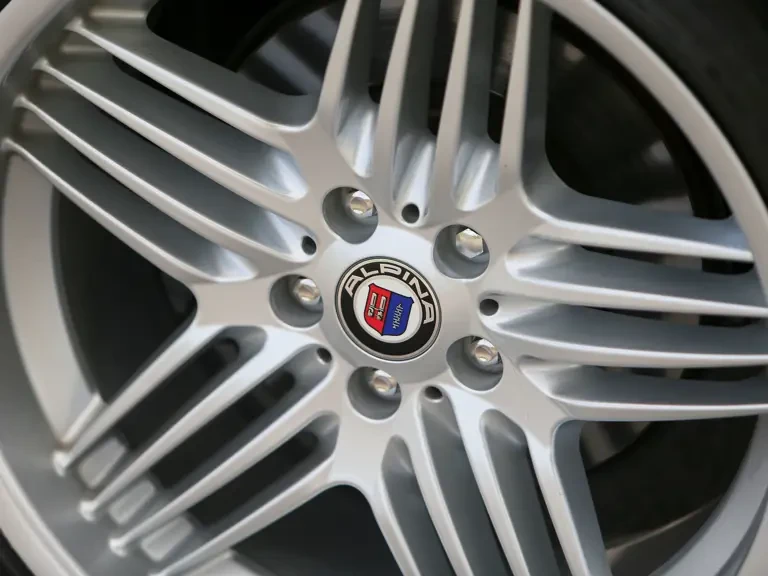 2003 BMW Z8 - Image 19 of 31