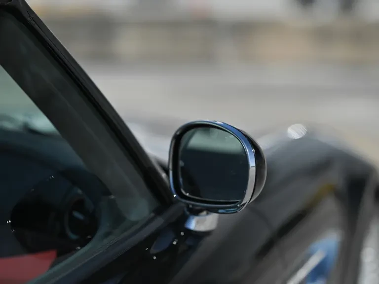 2003 BMW Z8 - Image 27 of 31