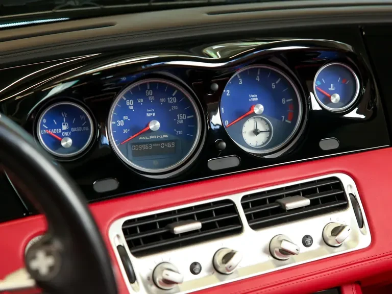 2003 BMW Z8 - Image 28 of 31