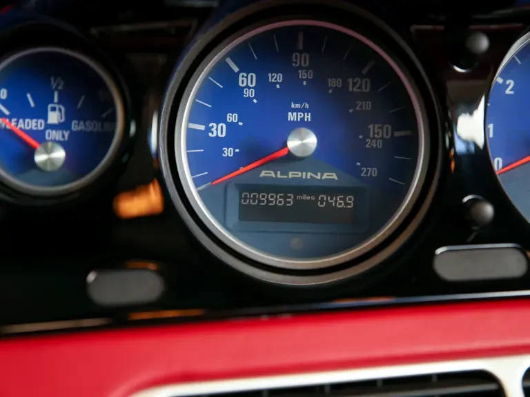 2003 BMW Z8 - Image 29 of 31