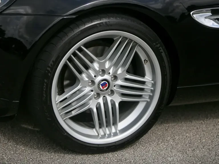 2003 BMW Z8 - Image 14 of 31