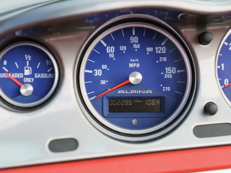 2003 BMW Z8 - Image 14 of 31