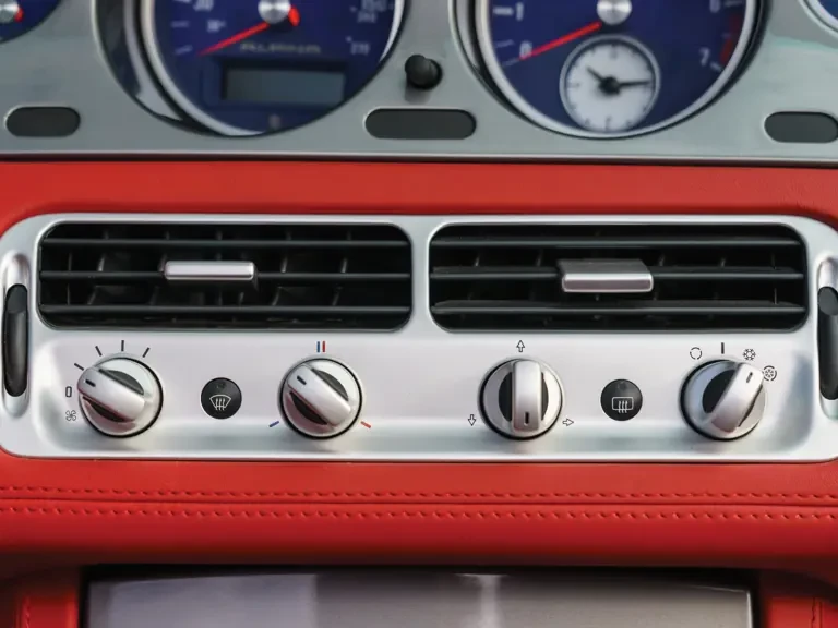 2003 BMW Z8 - Image 19 of 31