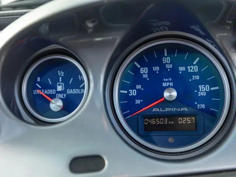 2003 BMW Z8 - Image 14 of 31