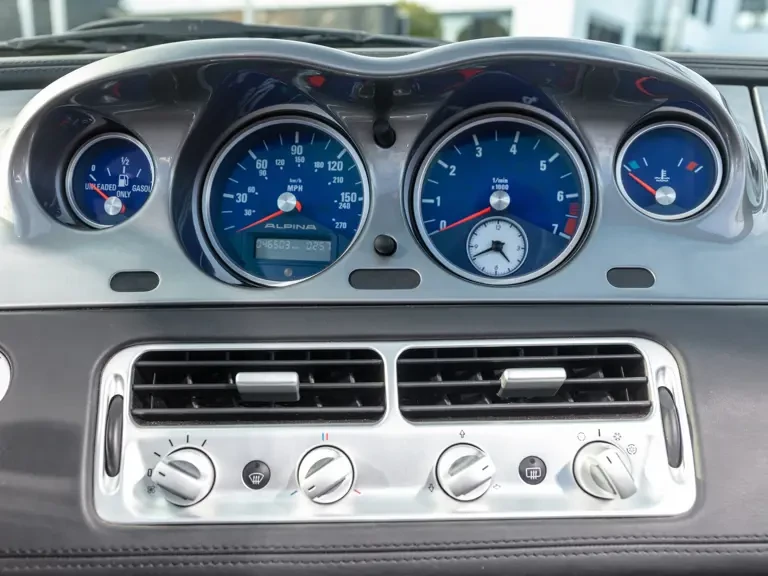 2003 BMW Z8 - Image 13 of 31