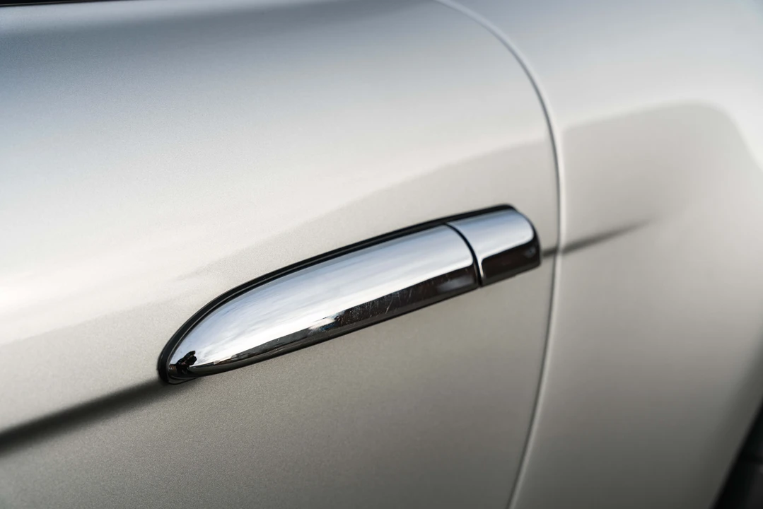 2003 BMW Z8 - Image 24 of 31