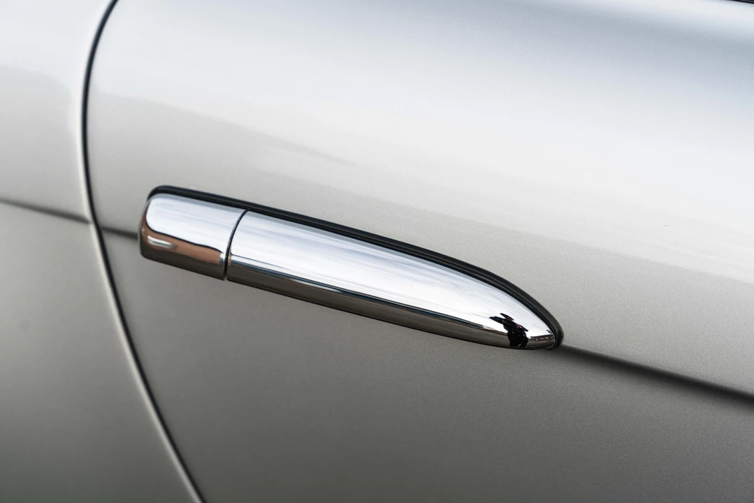2003 BMW Z8 - Image 27 of 31