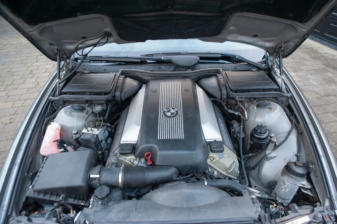 2003 BMW E39 540i - Image 3 of 31