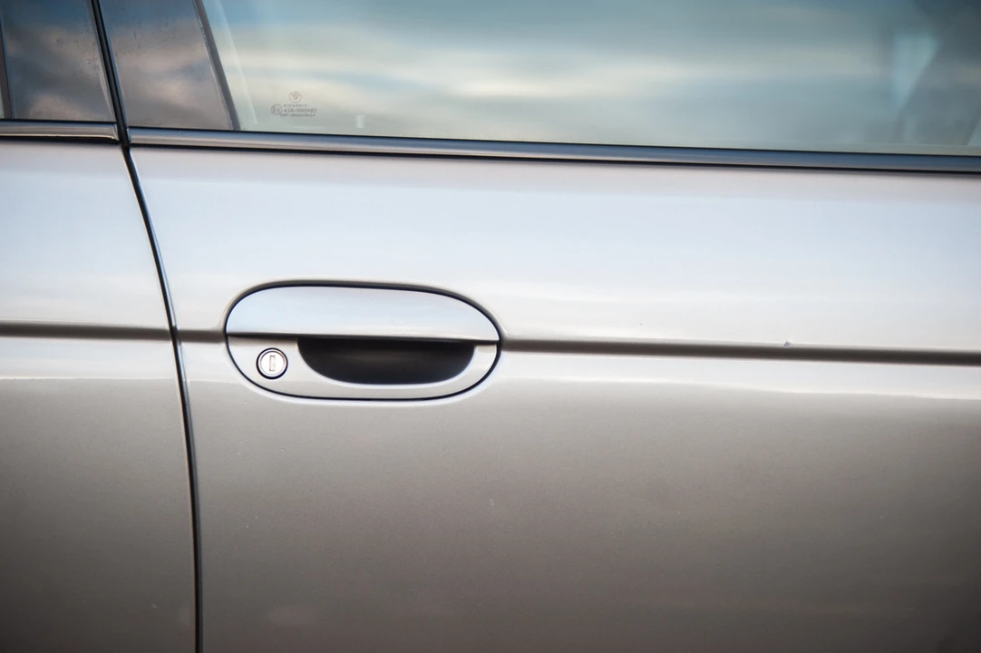 2003 BMW E39 540i - Image 17 of 31