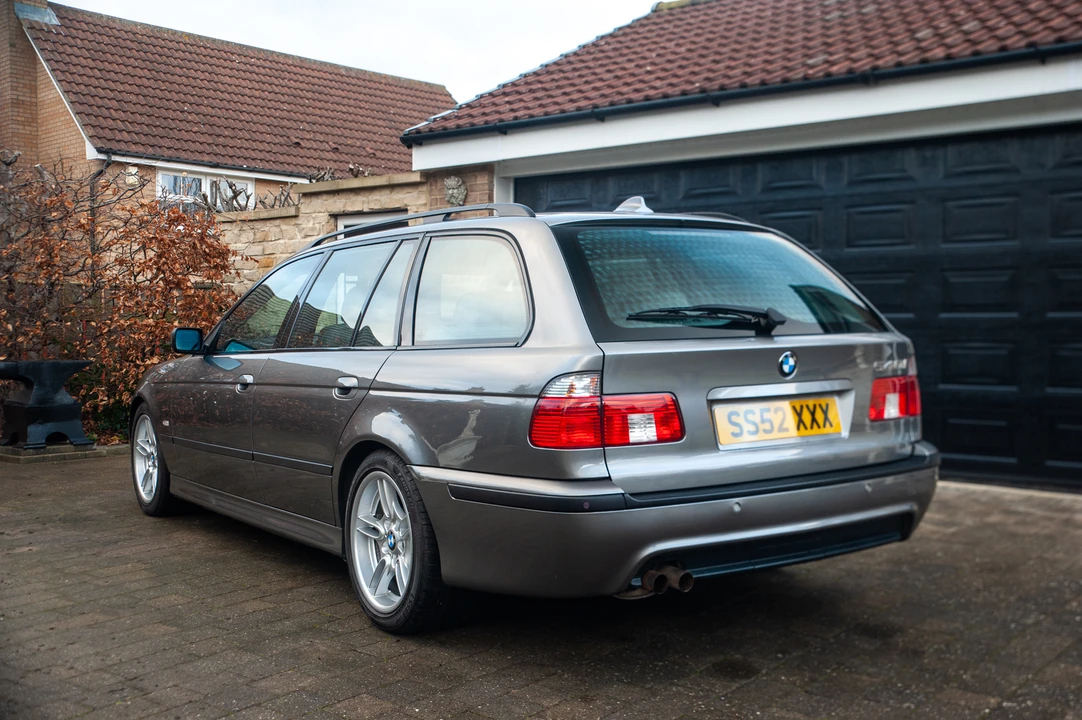 2003 BMW E39 540i - Image 9 of 31
