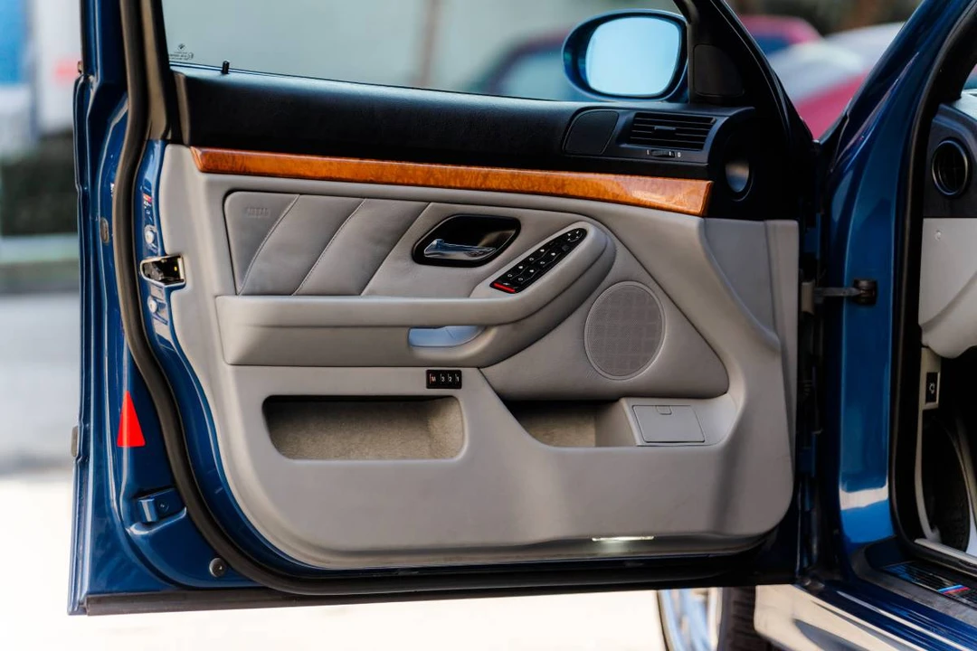 2003 BMW E39 540i - Image 5 of 21