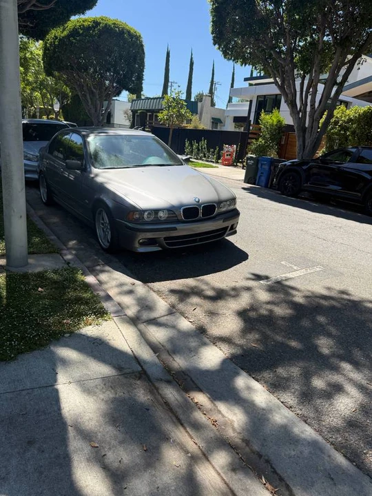 2003 BMW E39 540i - Image 2 of 6