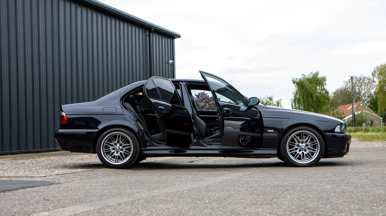 2003 BMW E39 M5 - Image 9 of 31