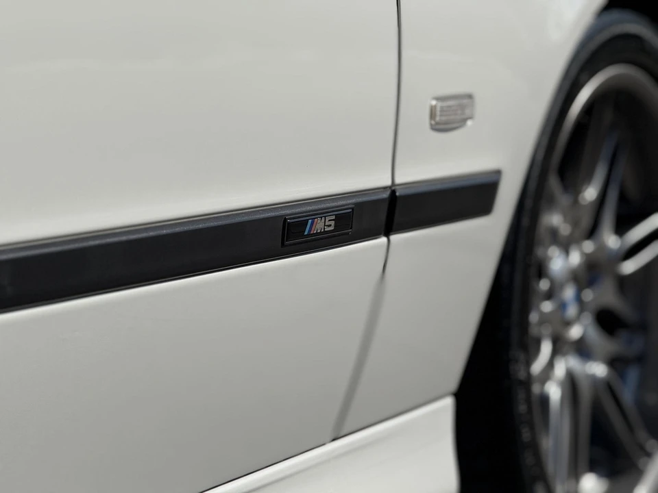 2003 BMW E39 M5 - Image 14 of 31