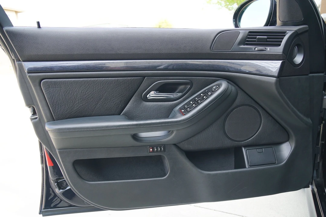 2003 BMW E39 M5 - Image 18 of 31