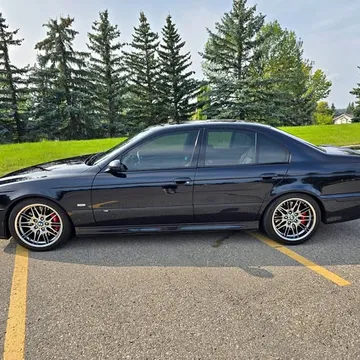 2003 BMW M5
