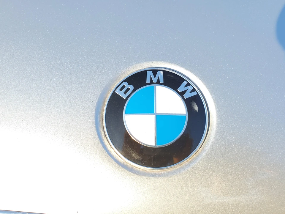 2003 BMW E39 M5 - Image 11 of 31