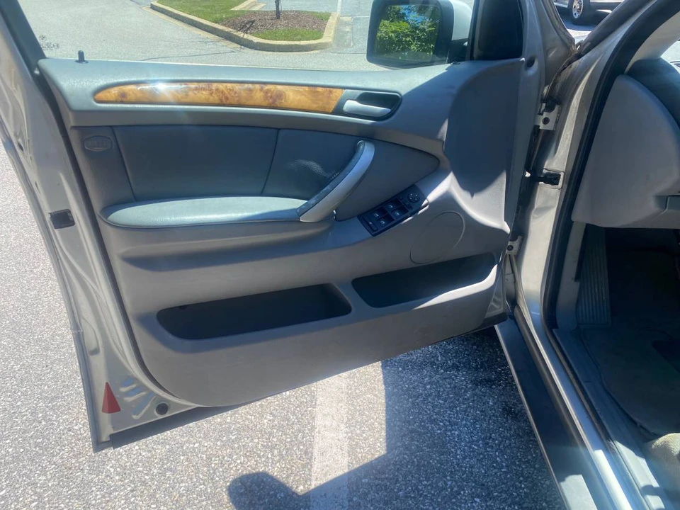 2003 BMW E53 X5 - Image 10 of 17