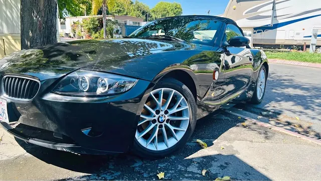 2003 BMW Z4 2.5i Roadster