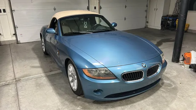 2003 BMW Z4 2.5i Roadster