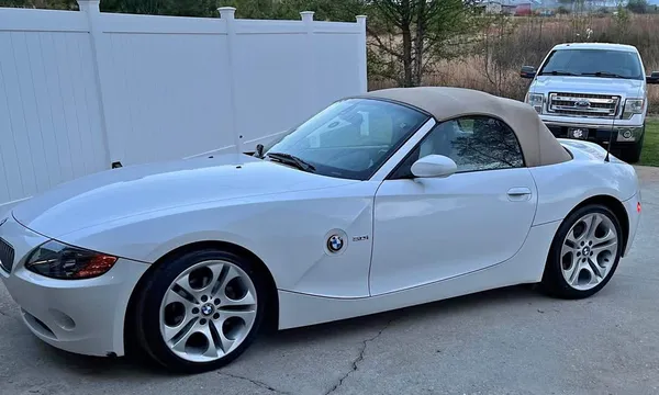 2003 BMW Z4 3.0si Roadster 2D