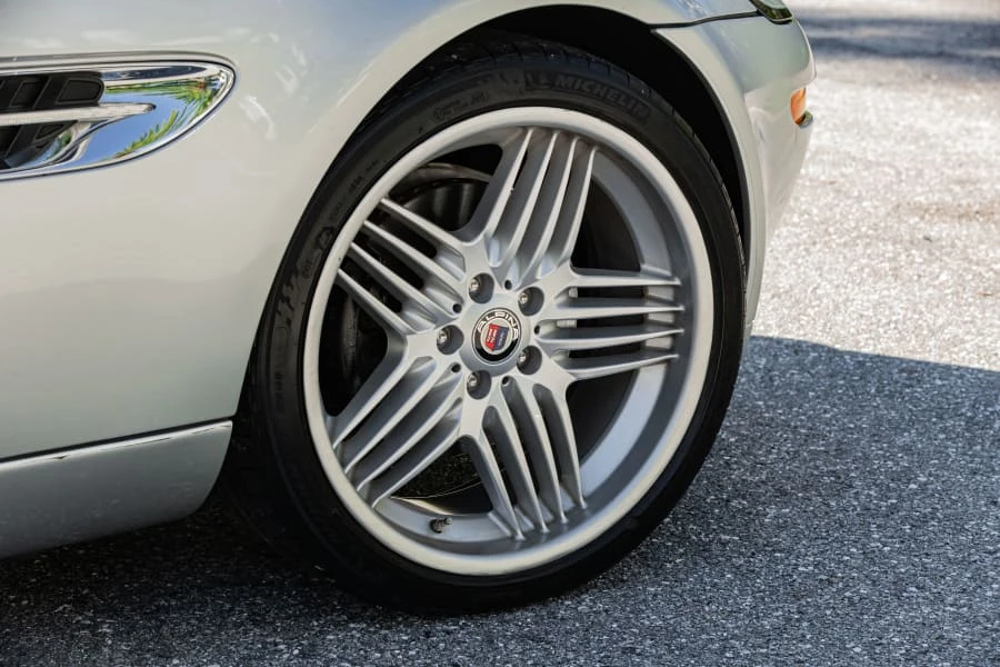 2003 BMW Z8 - Image 30 of 31