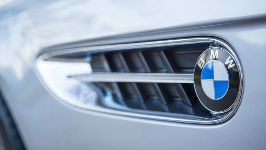 2003 BMW Z8 - Image 10 of 12