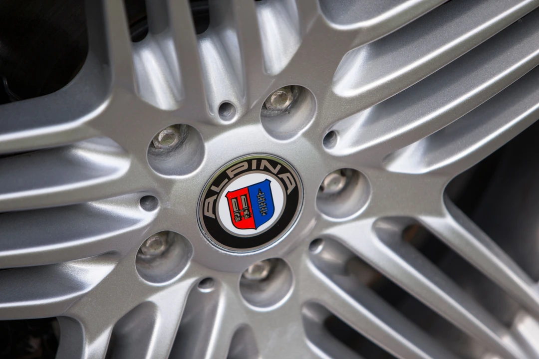 2003 BMW Z8 - Image 3 of 31