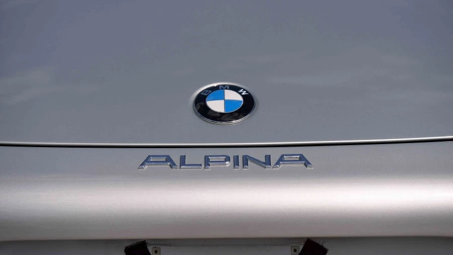 2003 BMW Z8 - Image 11 of 12